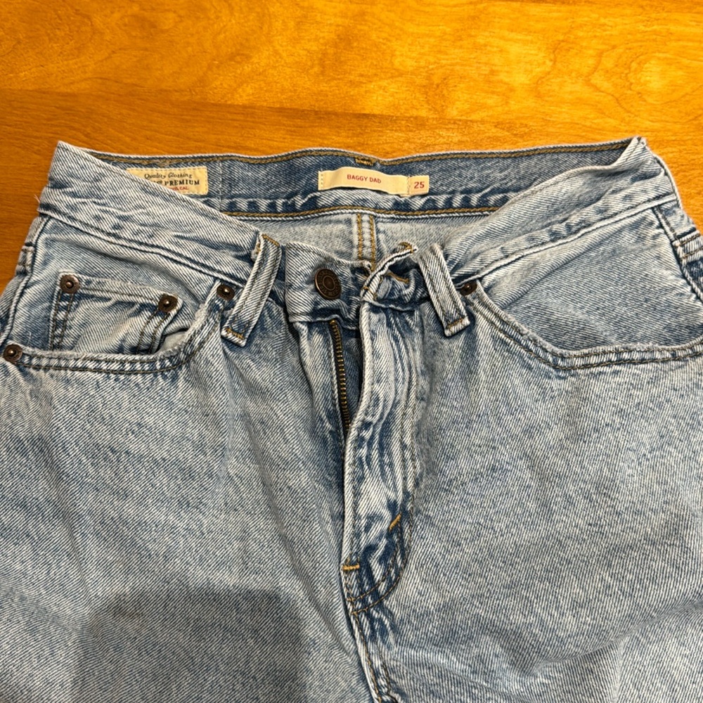 Levi’s Baggy Dad Jeans
